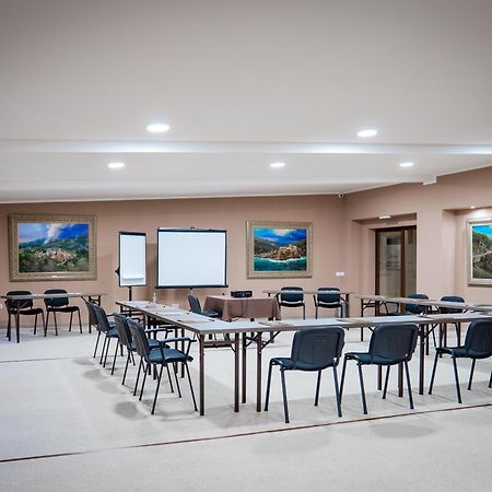 Hotel Villa Magus Kladnitsa エクステリア 写真