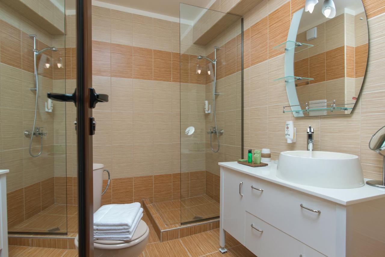 Hotel Villa Magus Kladnitsa エクステリア 写真