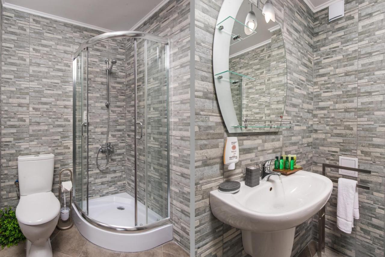 Hotel Villa Magus Kladnitsa エクステリア 写真