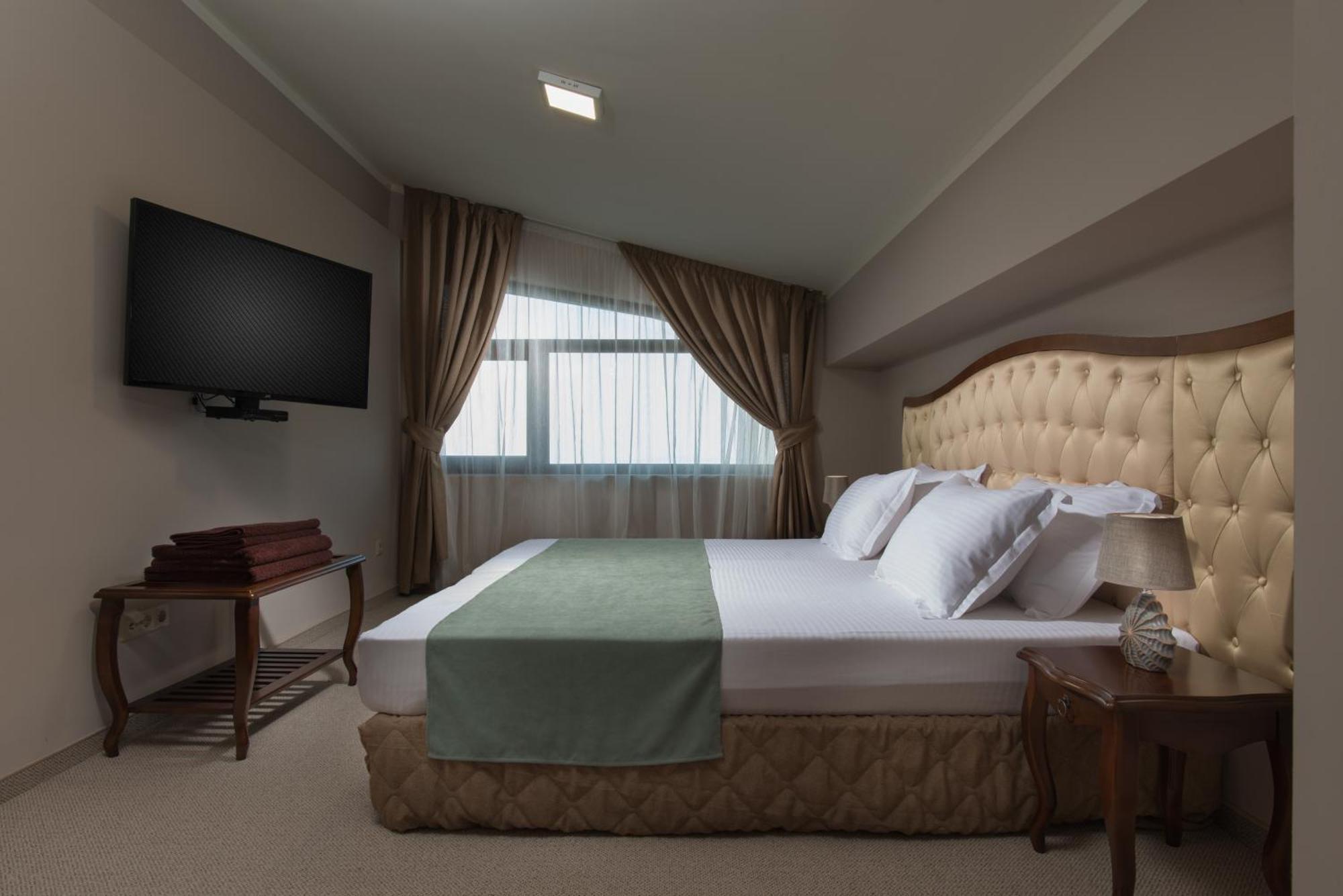 Hotel Villa Magus Kladnitsa エクステリア 写真
