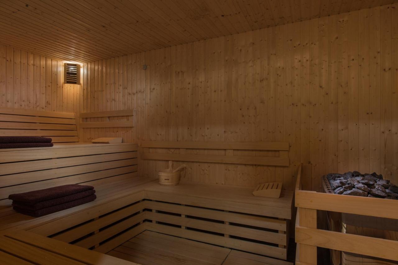Hotel Villa Magus Kladnitsa エクステリア 写真